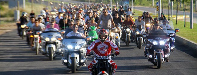 Motosiklet kullanıcıları sınıfta kaldı