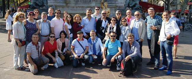 Aksigorta'nın başarılı acenteleri Paris ve Mardin'deydi