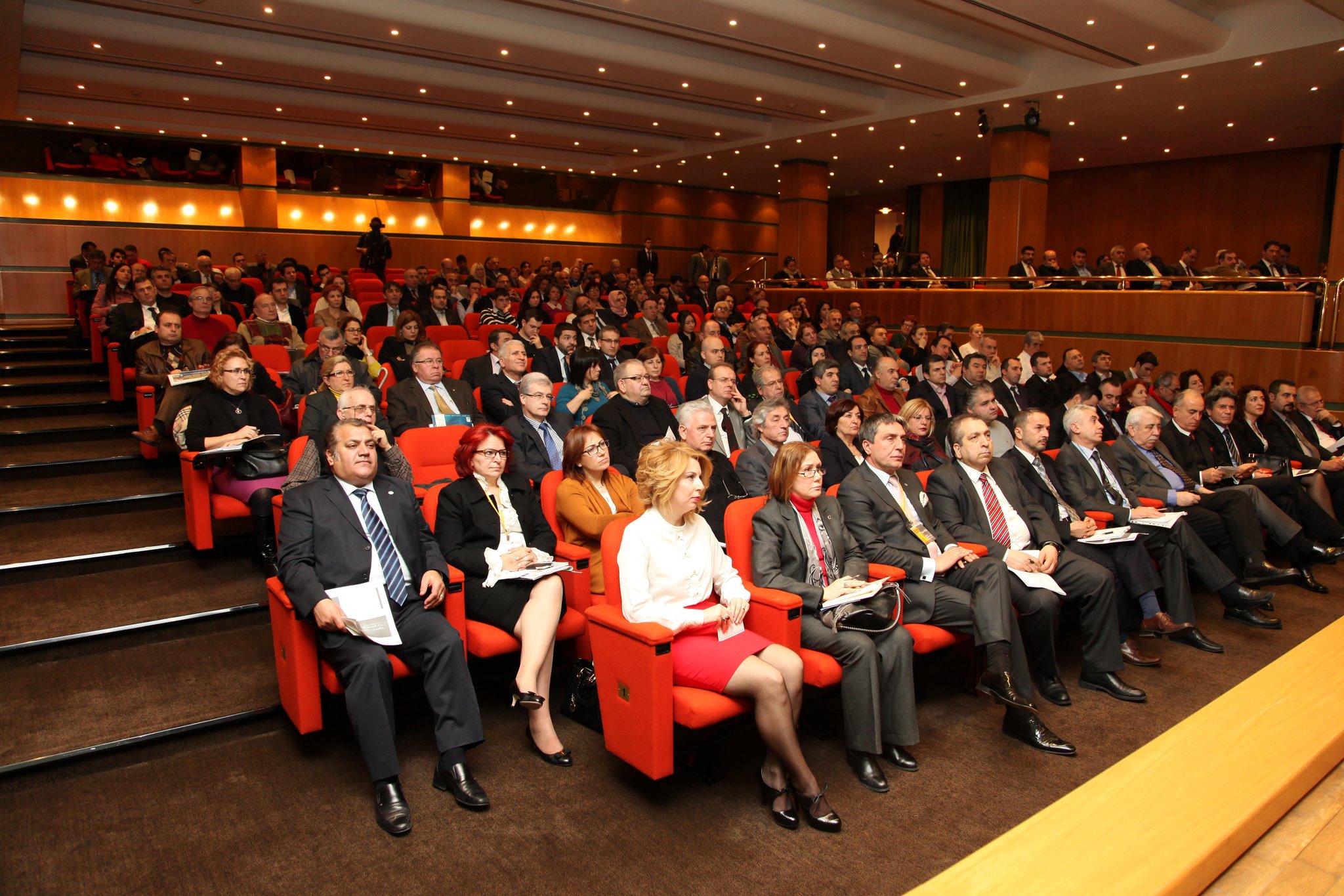 ACİL ÇÖZÜM BEKLEYEN SORUNLAR VE ÇÖZÜM ÖNERİLERİ