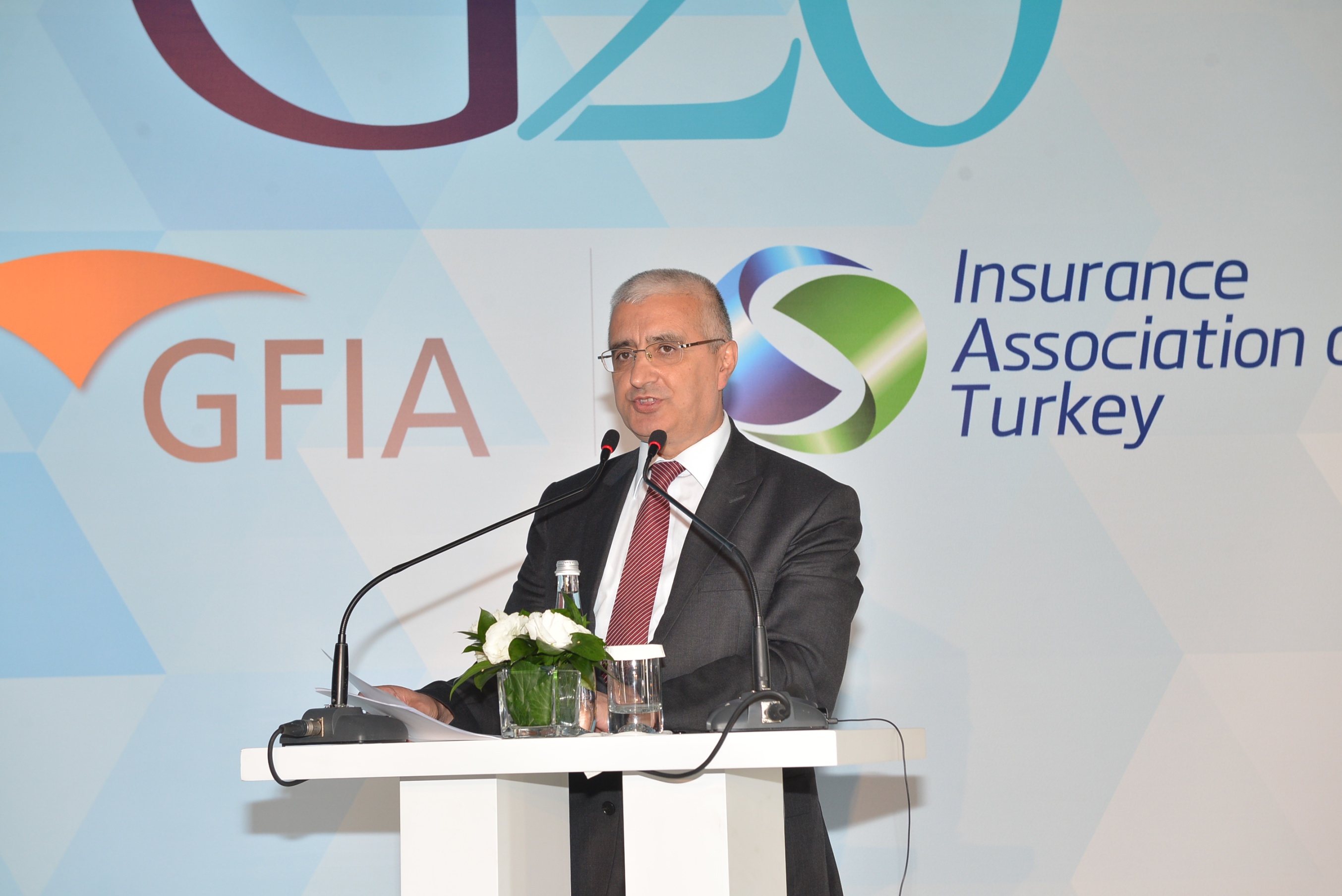 Sigortacılığın küresel hedefleri masaya yatırıldı