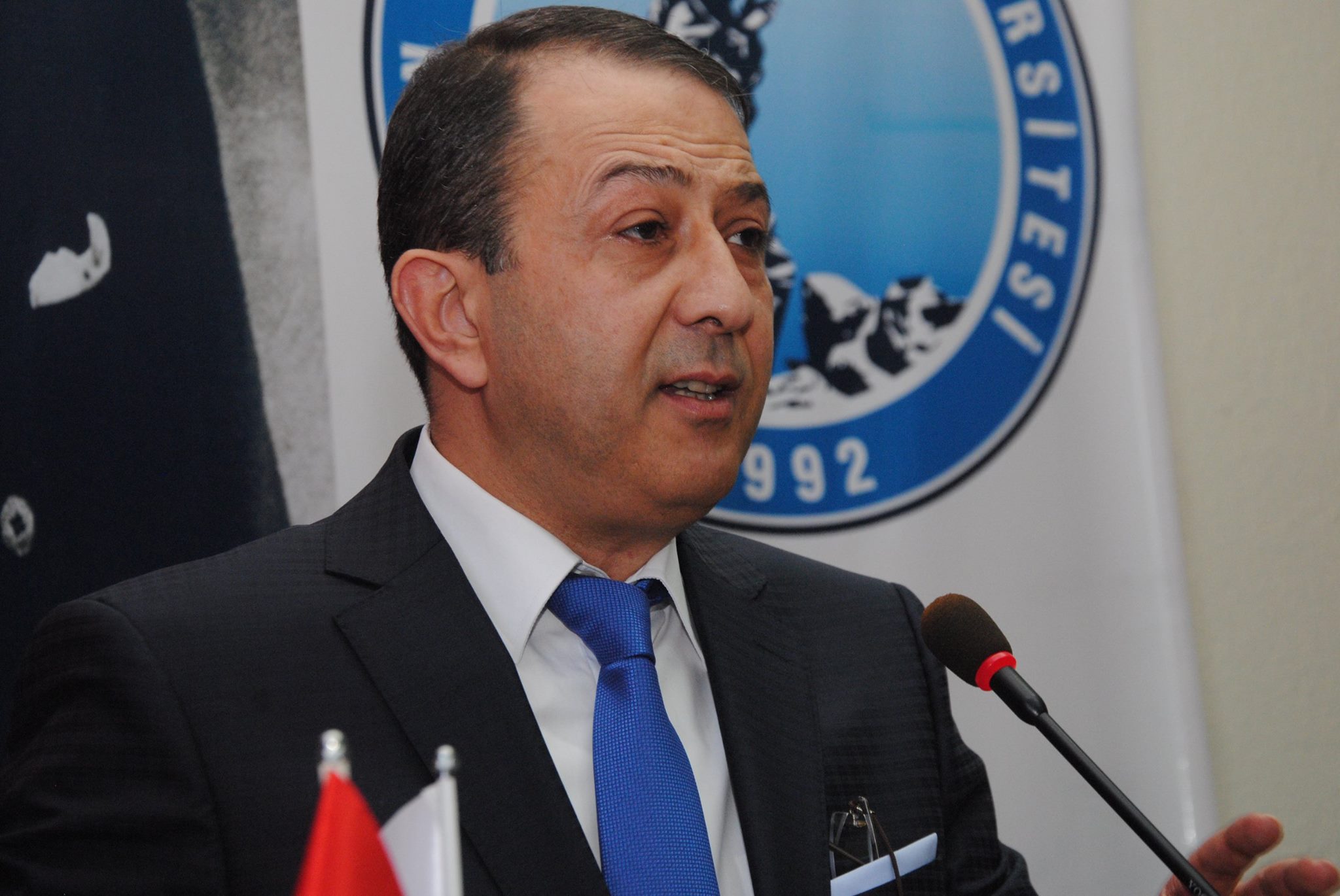 KENDİMDEN ÖZÜR DİLİYORUM.