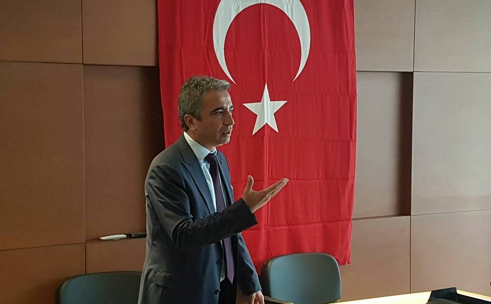 Acentelere hem güç , hemde moral