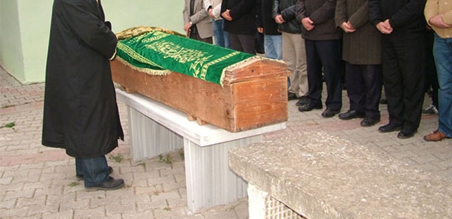 BİTİRİLMEK İSTENEN SİGORTACILIK MESLEĞİNİ TANIMAYA ÇALIŞIYORUM.