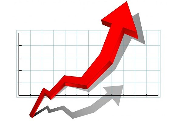 Enflasyon nisan ayında beklentiyi aştı