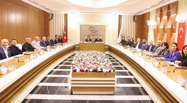 SİGORTA VE OTOMOTİV SEKTÖRÜ İSTİŞARE TOPLANTISI ATO'DA YAPILDI